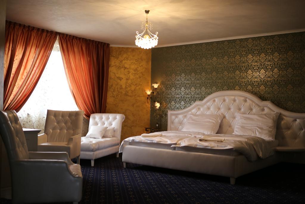 Hotel Kotva Bratislava Luaran gambar