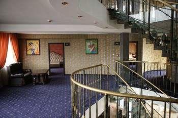 Hotel Kotva Bratislava Luaran gambar