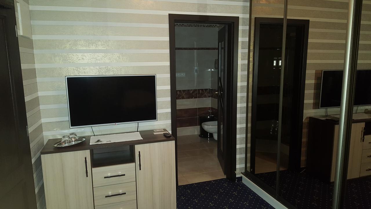 Hotel Kotva Bratislava Luaran gambar